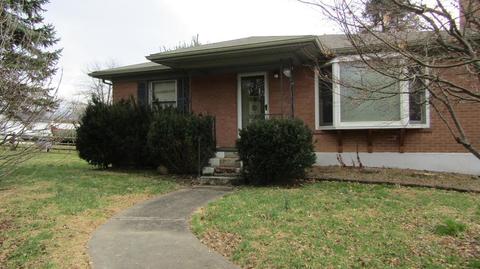 6108 E Manslick Rd, Louisville, KY 40219 - photo 1