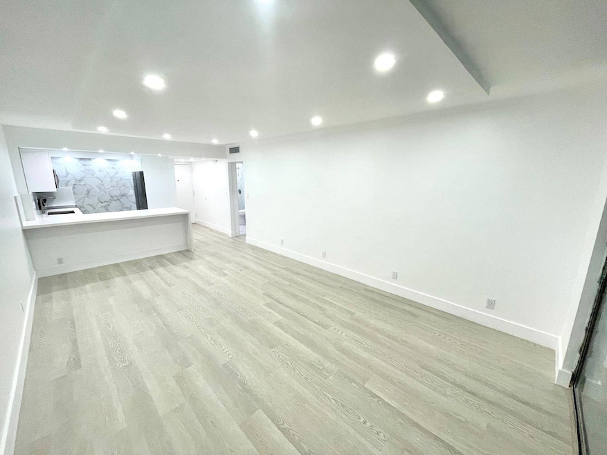 The Imperial Terrace unit 505, Hialeah, FL 33012 - photo 1