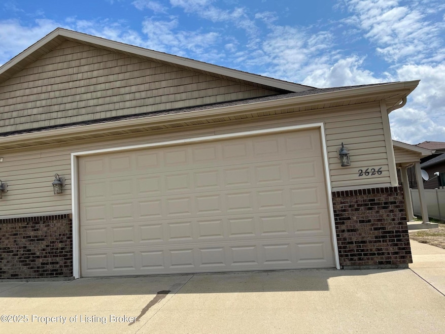 Under Contract $295,900