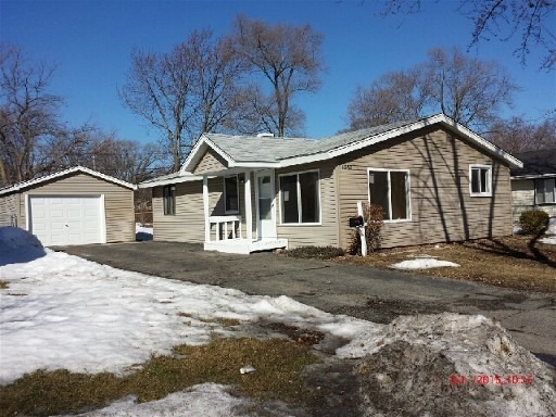 1262 Navajo Dr, Carpentersville, IL 60110 - photo 1