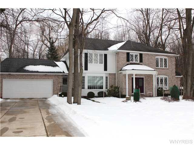 Exterior Front Welcome home to 432 Forestview!