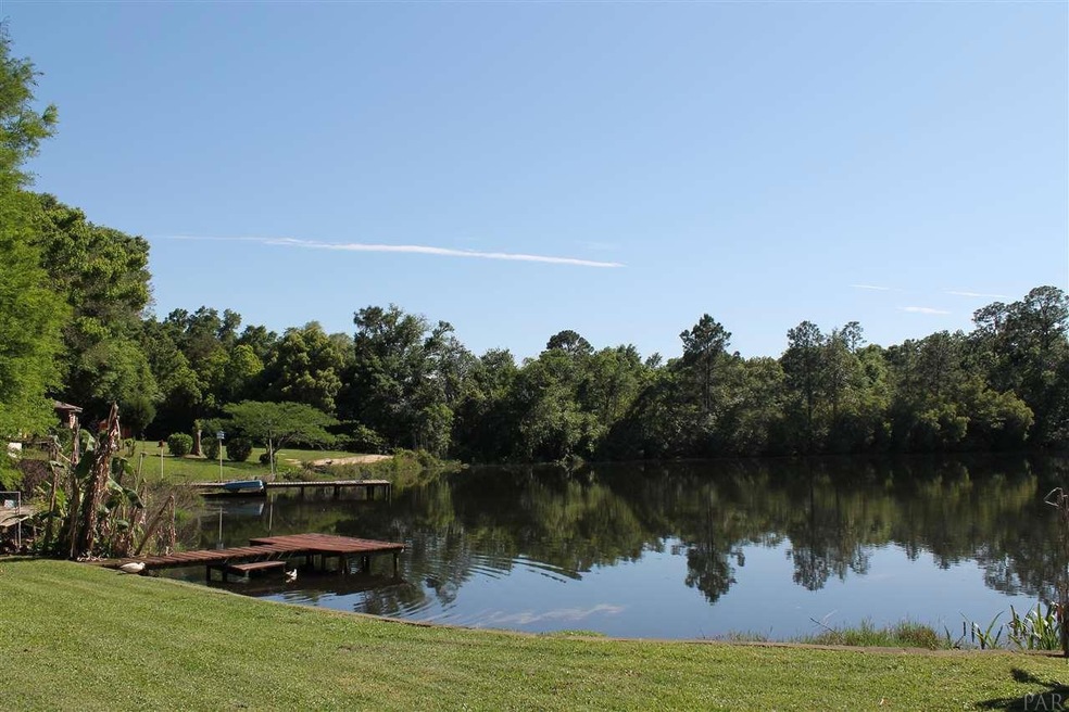 2421 Franciscan Dr, Pensacola, FL 32526 - photo 1