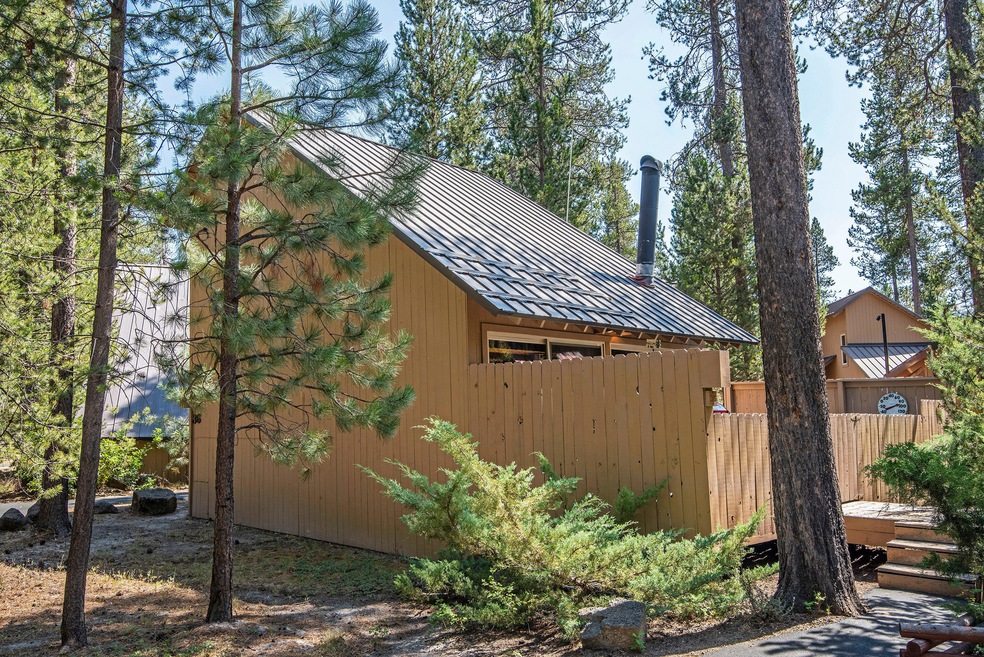 17611 Cluster Cabin Ln unit 36, Sunriver, OR 97707 - photo 1