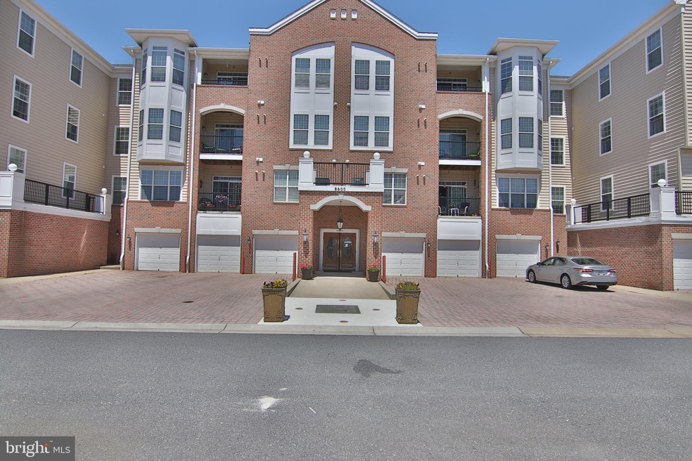 8600 Roaming Ridge Way unit 40, Odenton, MD 21113 - photo 1