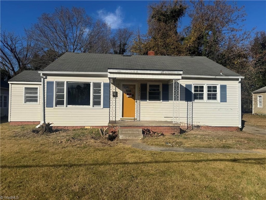 1117 Cedrow Dr, High Point, NC 27260 - photo 1