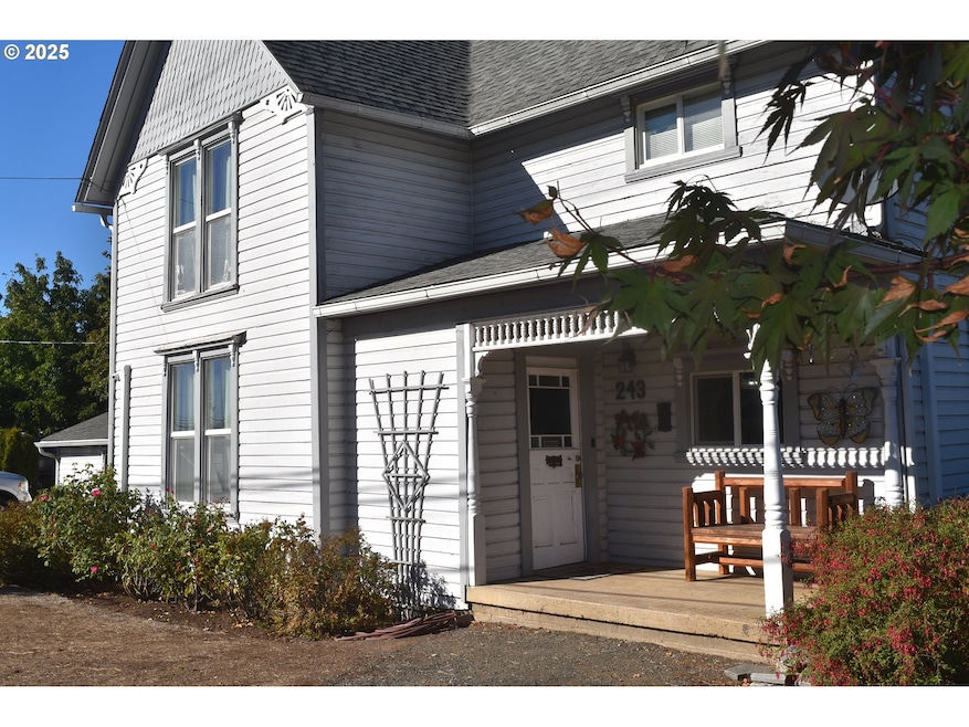 243 N Lane St, Cottage Grove, OR 97424 - photo 1