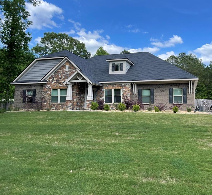 10325 Whisper Glen Dr, Midland, GA 31820