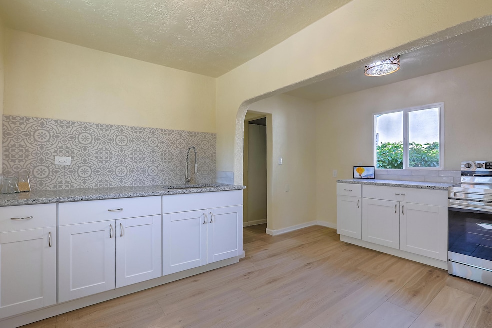 For Sale $214,600 • Co-Listing Agent