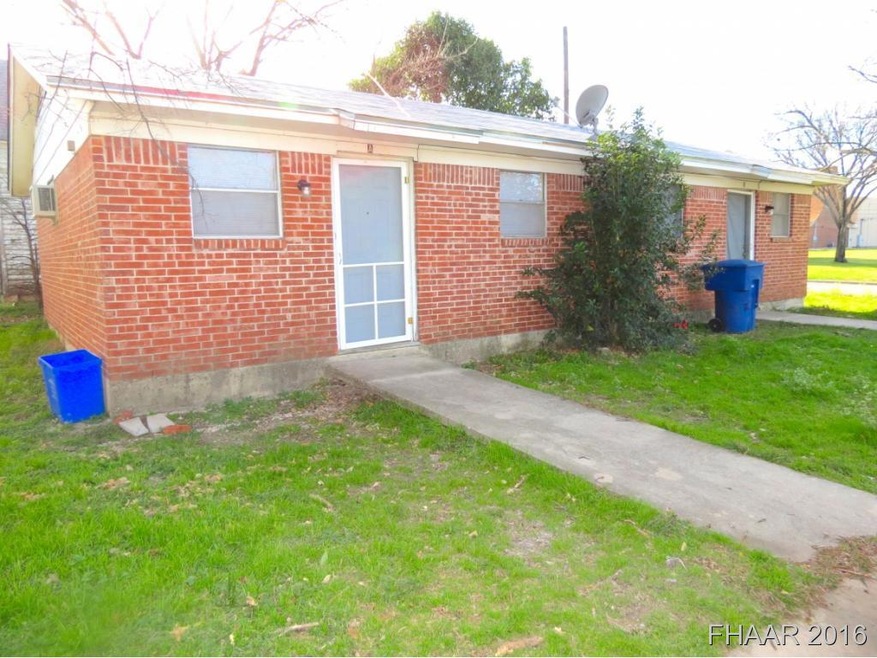 207 W Avenue A, Copperas Cove, TX 76522 - photo 1