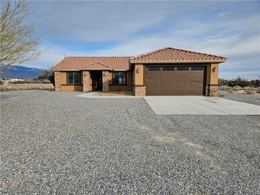 1721 S Old Ave W, Pahrump, NV 89048 - photo 1
