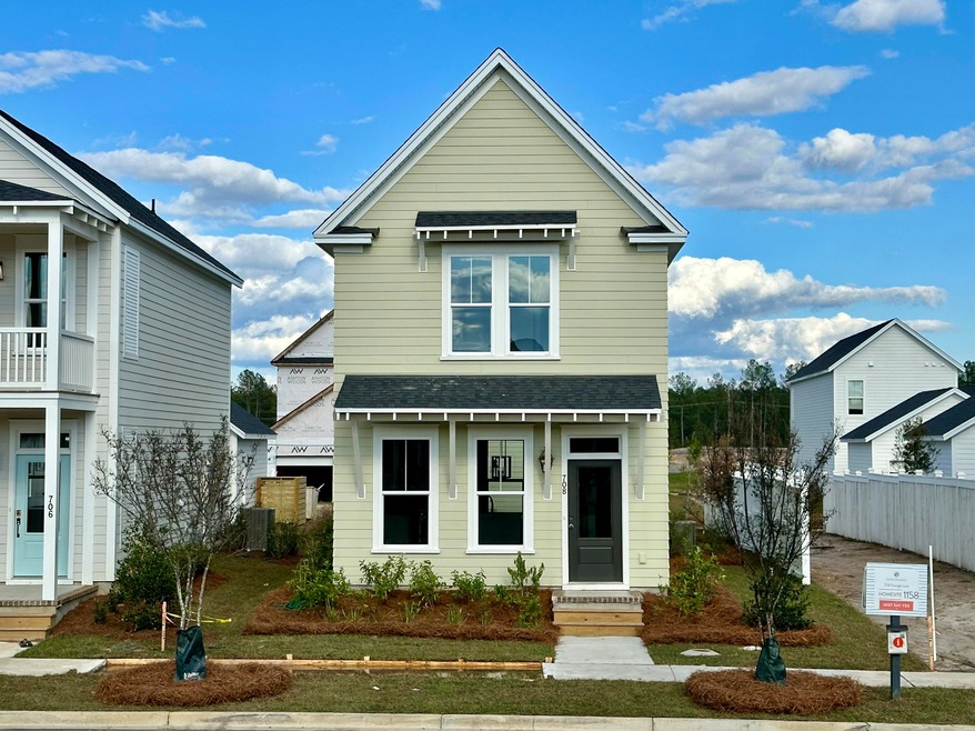 708 Triangle Ln, Summerville, SC 29486 - photo 1