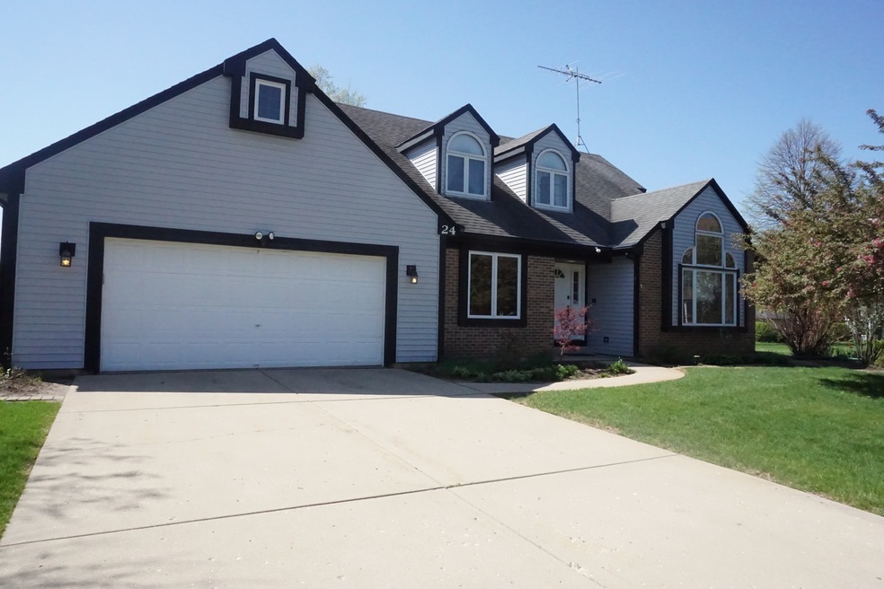 2,768 SF with first floor master bedroom!