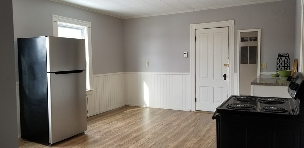 9 Pine St unit 2, Dudley, MA 01571 - photo 1