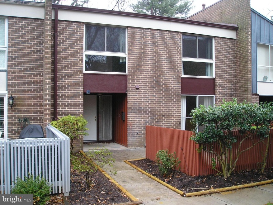 11533 Links Dr, Reston, VA 20190 - photo 1