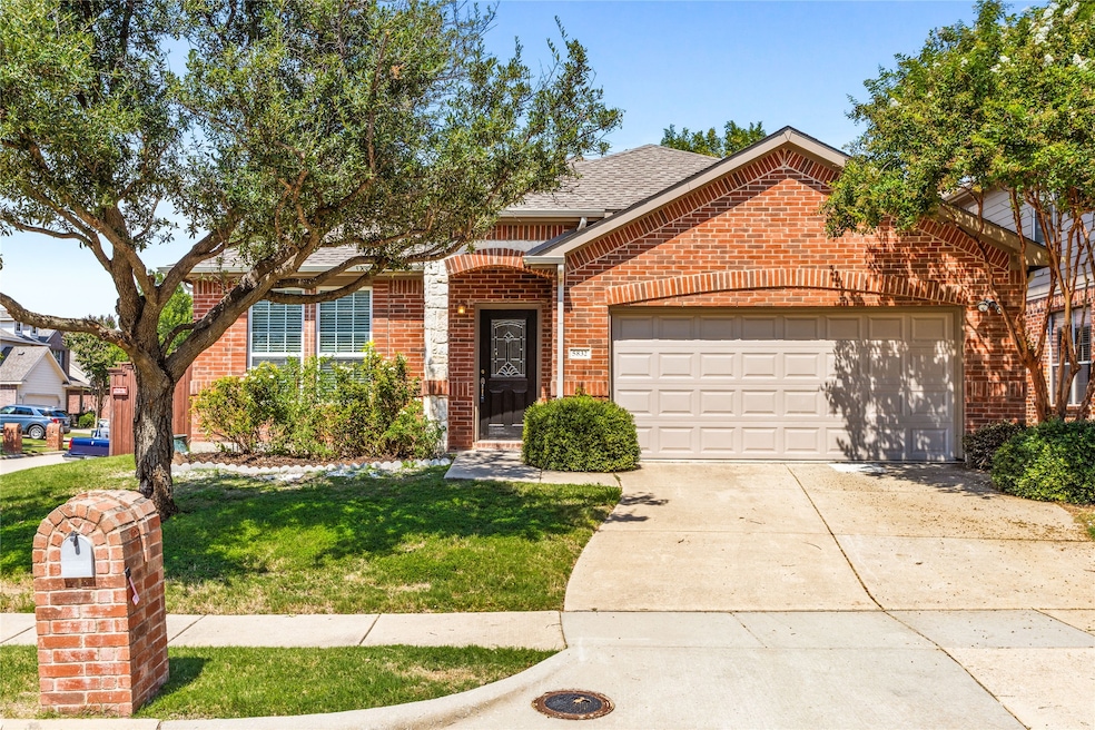 5832 Pebble Ridge Dr, McKinney, TX 75070 - photo 1