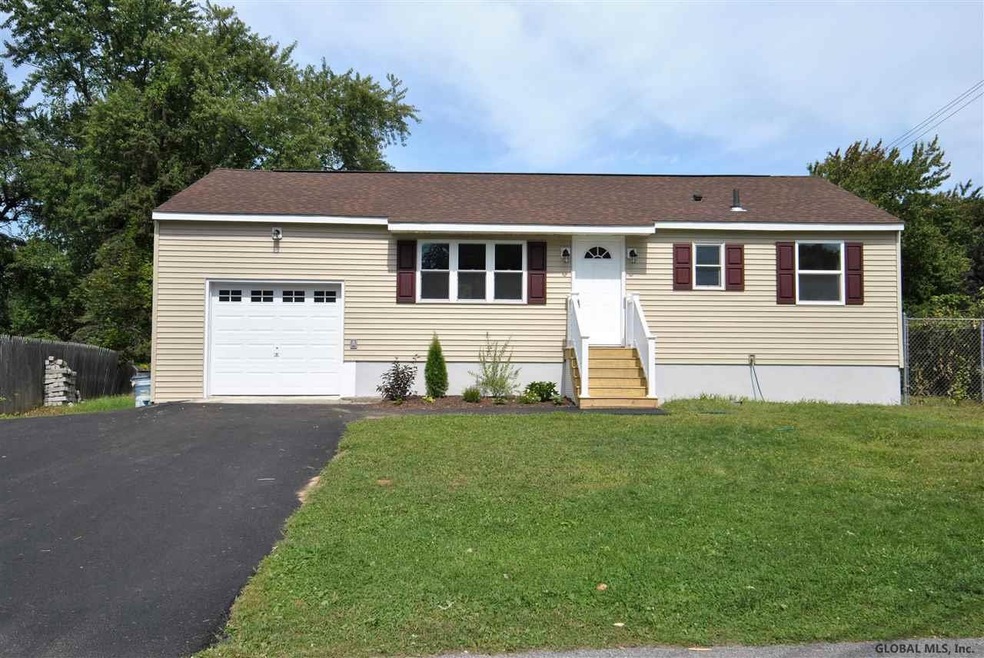 67 Jones Dr, Schenectady, NY 12309 - photo 1