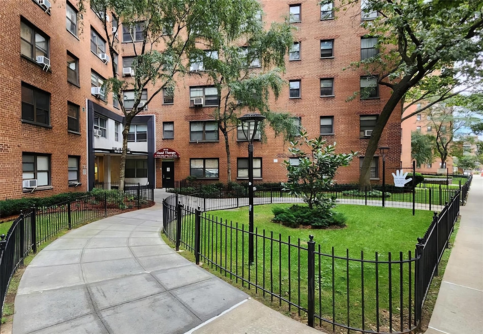 The Howard unit 1F, Rego Park, NY 11374 - photo 1