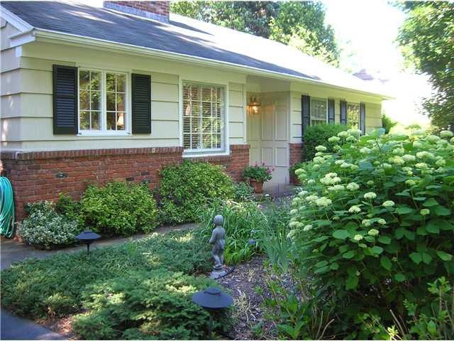 Exterior Front Welcome to 8 Little Spring Run!