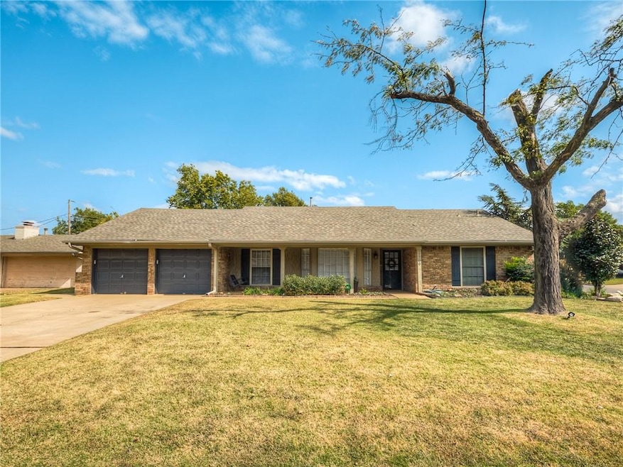 11700 Victoria Place, Oklahoma City, OK 73120 - photo 1