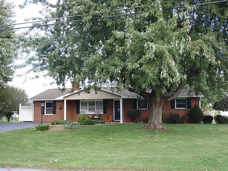 1321 Brenda Dr, Greencastle, PA 17225 - photo 1