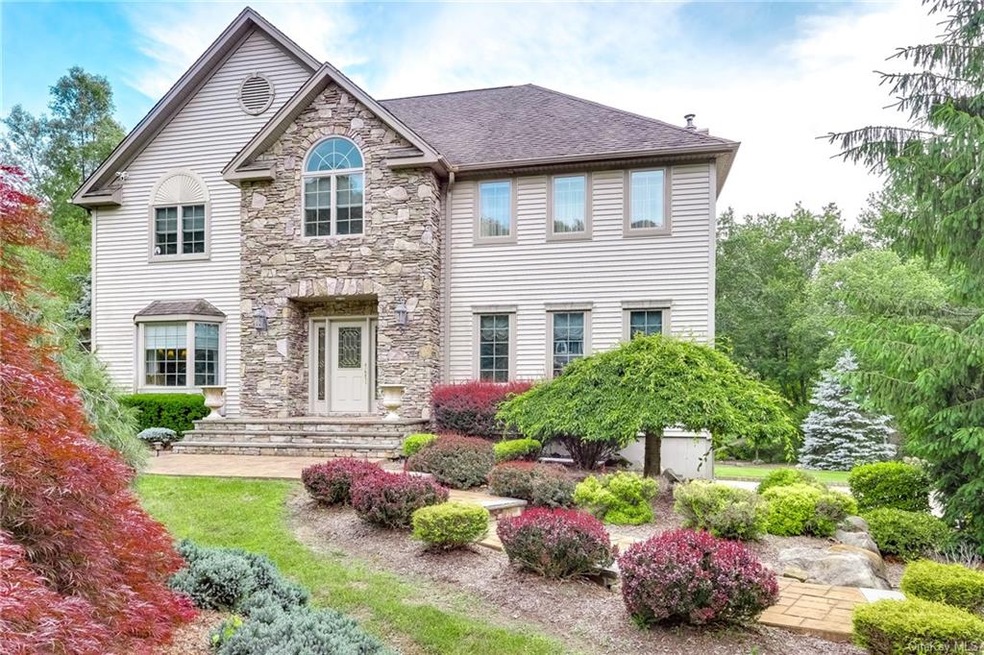 27 Salierno Rd, Tuxedo Park, NY 10987 - photo 1