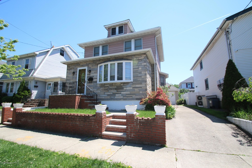 141 Livermore Ave, Staten Island, NY 10314 - photo 1