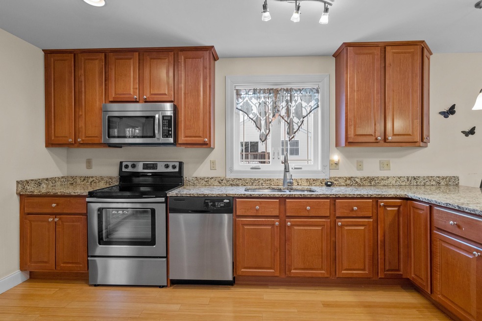 8R Indian Hill Rd, Derry, NH 03038 - photo 1