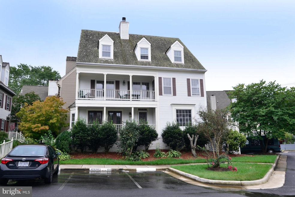 12830 Mill Brook Ct, Woodbridge, VA 22192 - photo 1