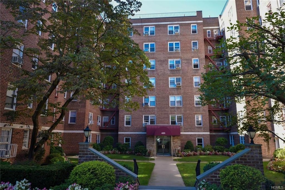 485 Bronx River Rd unit A61, Yonkers, NY 10704 - photo 1