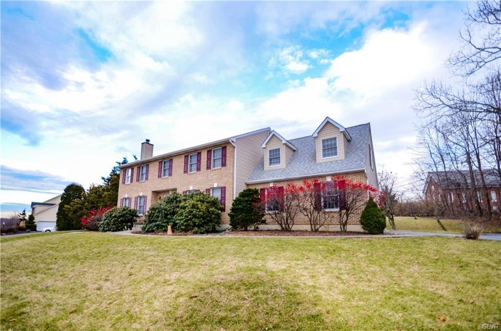 4906 Harvest Ln, Zionsville, PA 18092 - photo 1