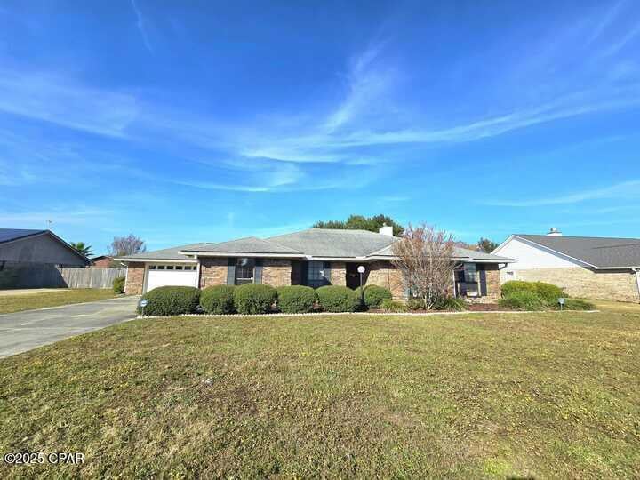 5309 Robert Holmes Dr unit 8, Panama City, FL 32404 - photo 1