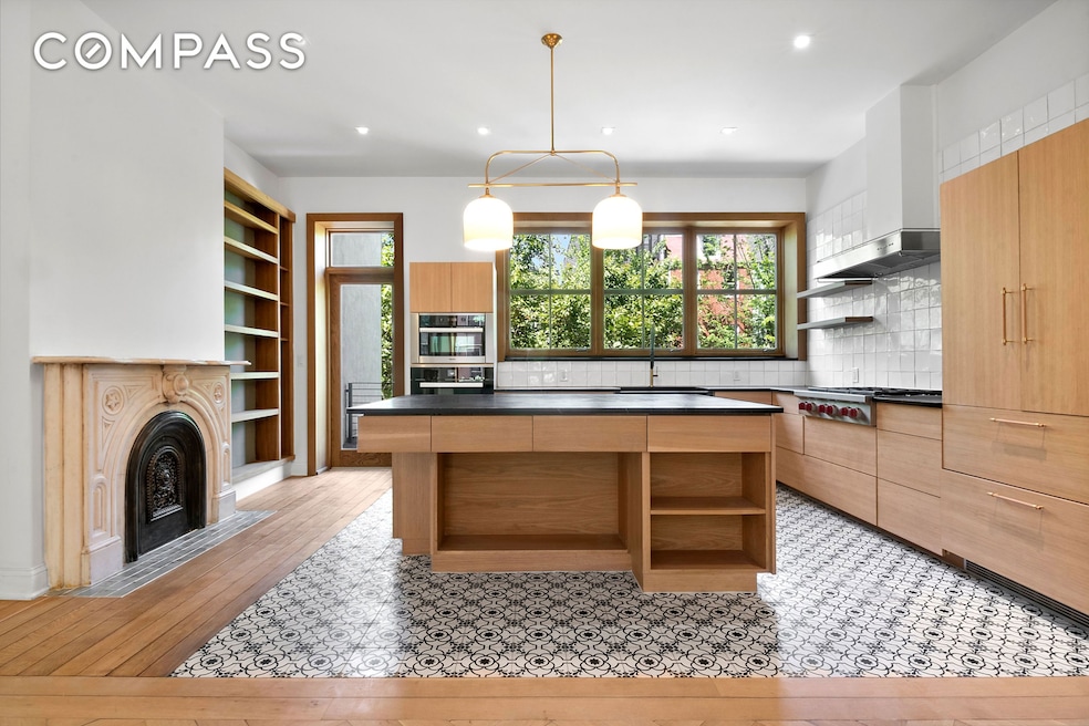 Sold $3,125,000 • Co-Listing Agent