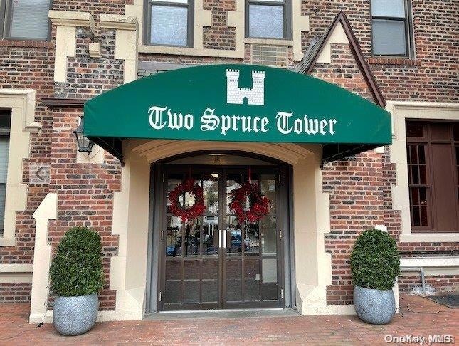 2 Spruce St unit 2H, Great Neck, NY 11021 - photo 1