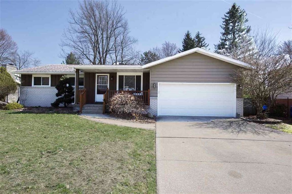 BEAUTIFUL RANCH ON BLAIRMONT!!! This amazing 4 bed