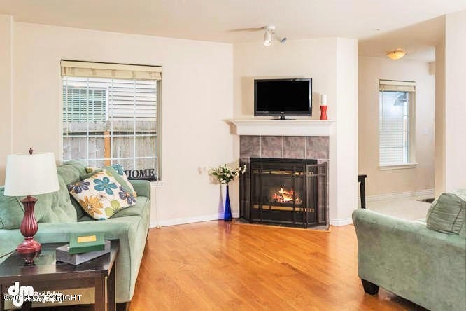 6416 E 10th Ave Anchorage AK-small-015-L
