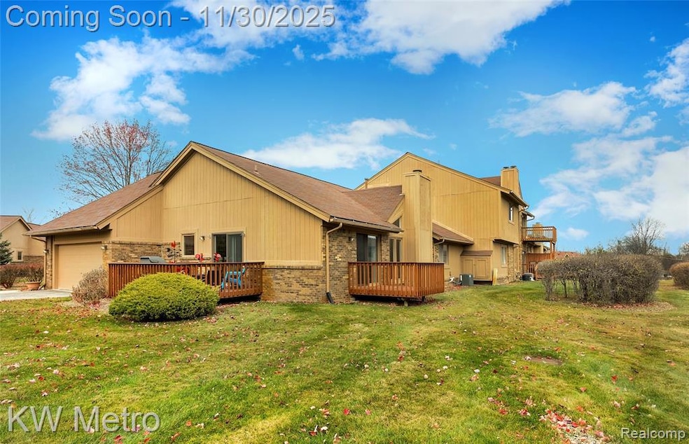 6129 Westbrooke Dr unit 10, West Bloomfield, MI 48322 - photo 1