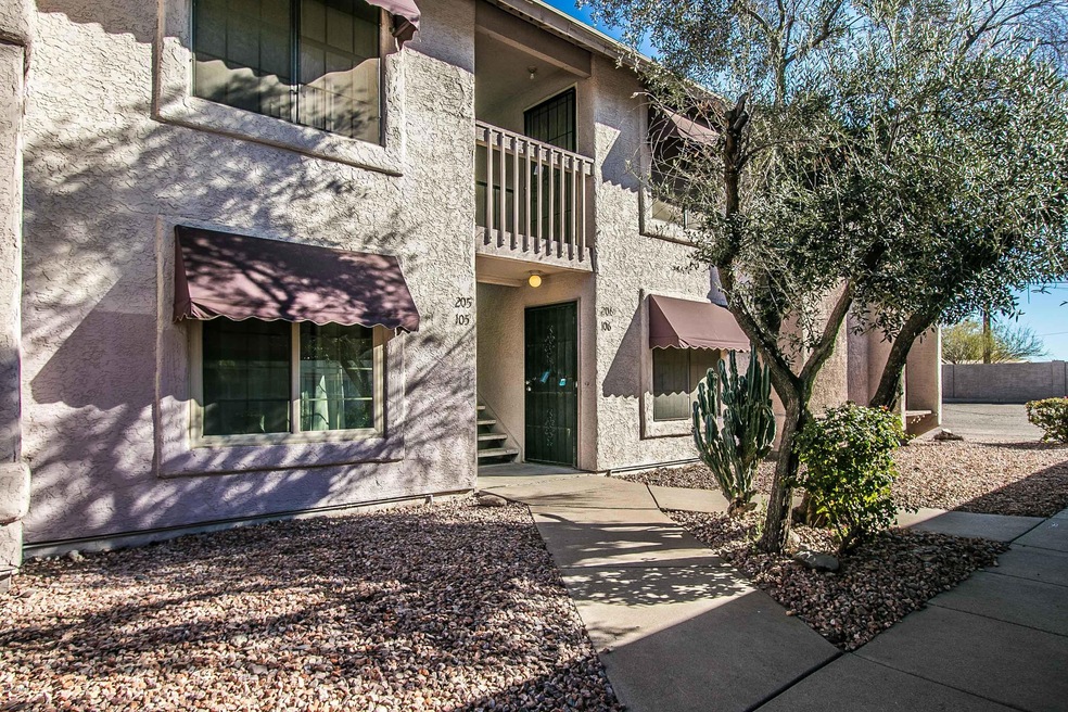 1077 W 1st-2
