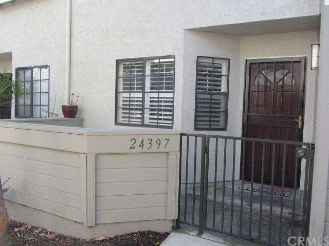Private enclosed entrance