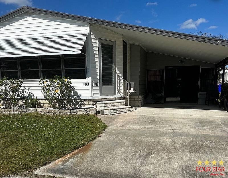 180 Congress St, Vero Beach, FL 32966 - photo 1