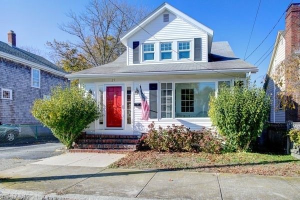 27 Vaughan Ave, Newport, RI 02840 - photo 1