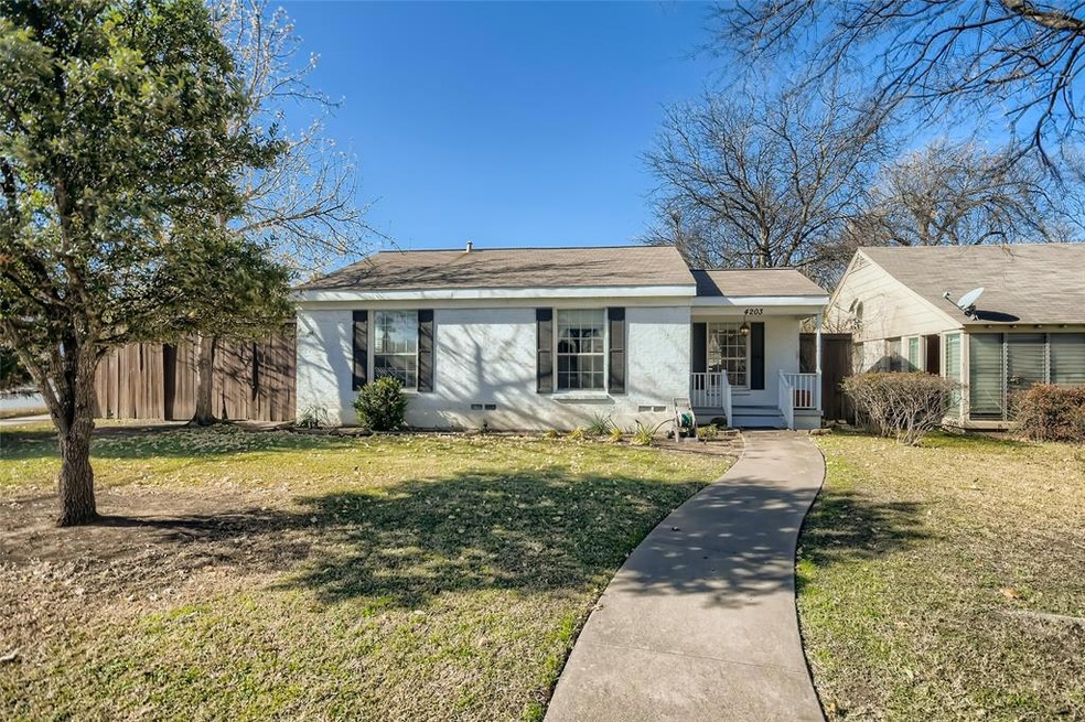 4203 Concho St, Dallas, TX 75206 - photo 1