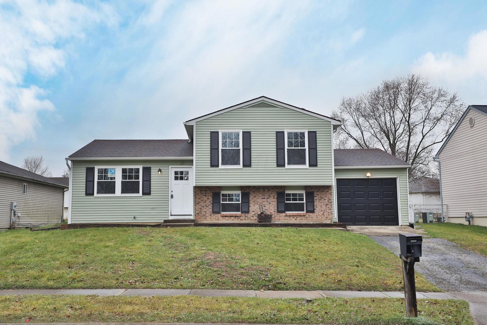 2089 Summer Breeze Dr, Columbus, OH 43223 - photo 1