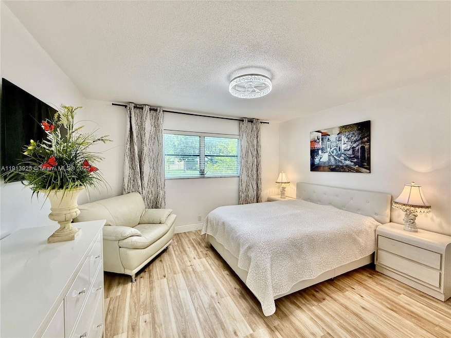 For Sale $135,000 • Co-Listing Agent