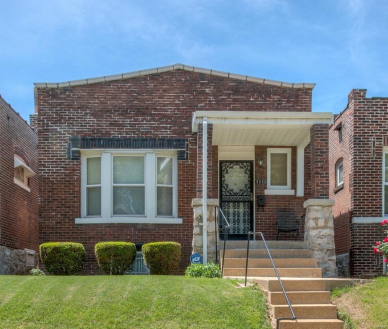 4886 Margaretta Ave, Saint Louis, MO 63115 - photo 1