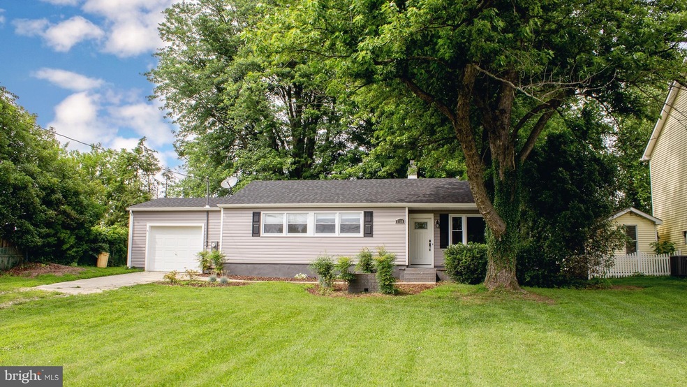 1110 Murray Dr, Edgewater, MD 21037 - photo 1