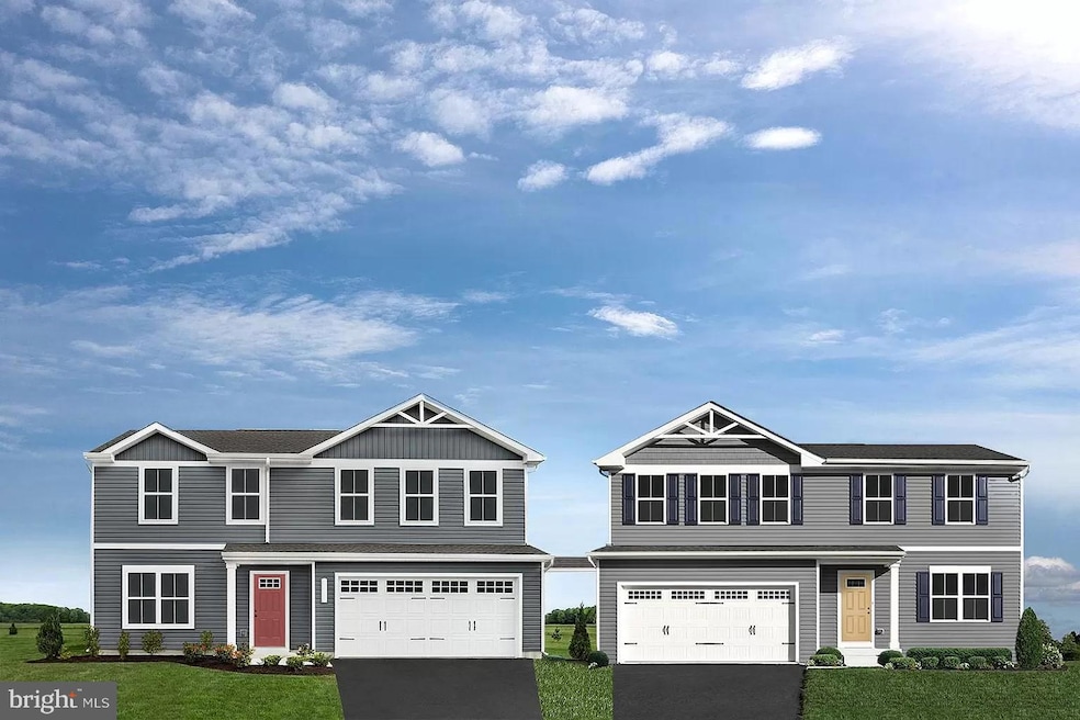 819 Raeann Dr, Greencastle, PA 17225 - photo 1