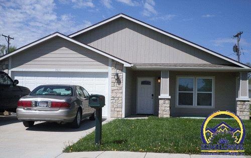 7031 SW Wheatfield Ln, Topeka, KS 66619 - photo 1