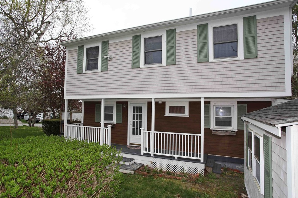 37 Grandview Ave, Fairhaven, MA 02719 - photo 1