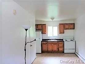 40 Haviland Rd Apt B6, Hyde Park, NY 12601 - photo 1