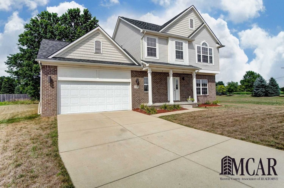 804 Golf Ridge Circle